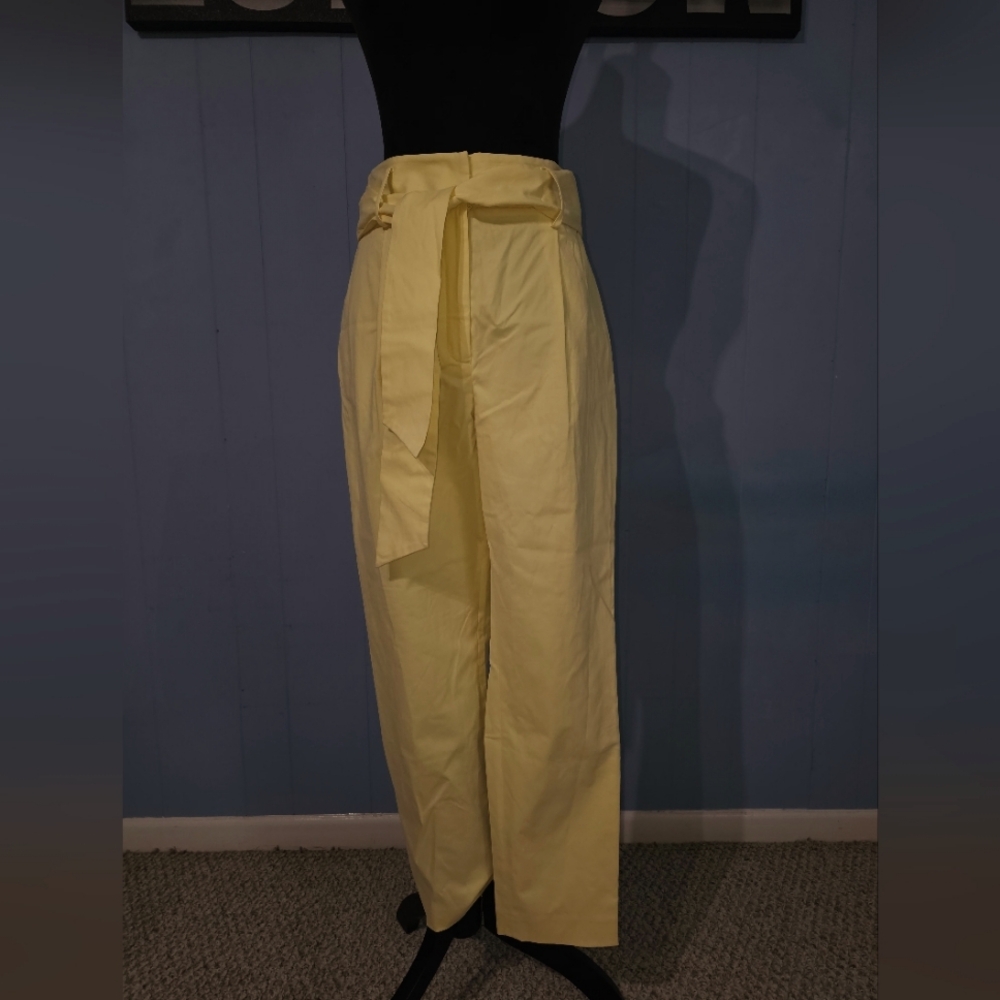 Antonio Melani Yellow High-Waisted Pants with Belt